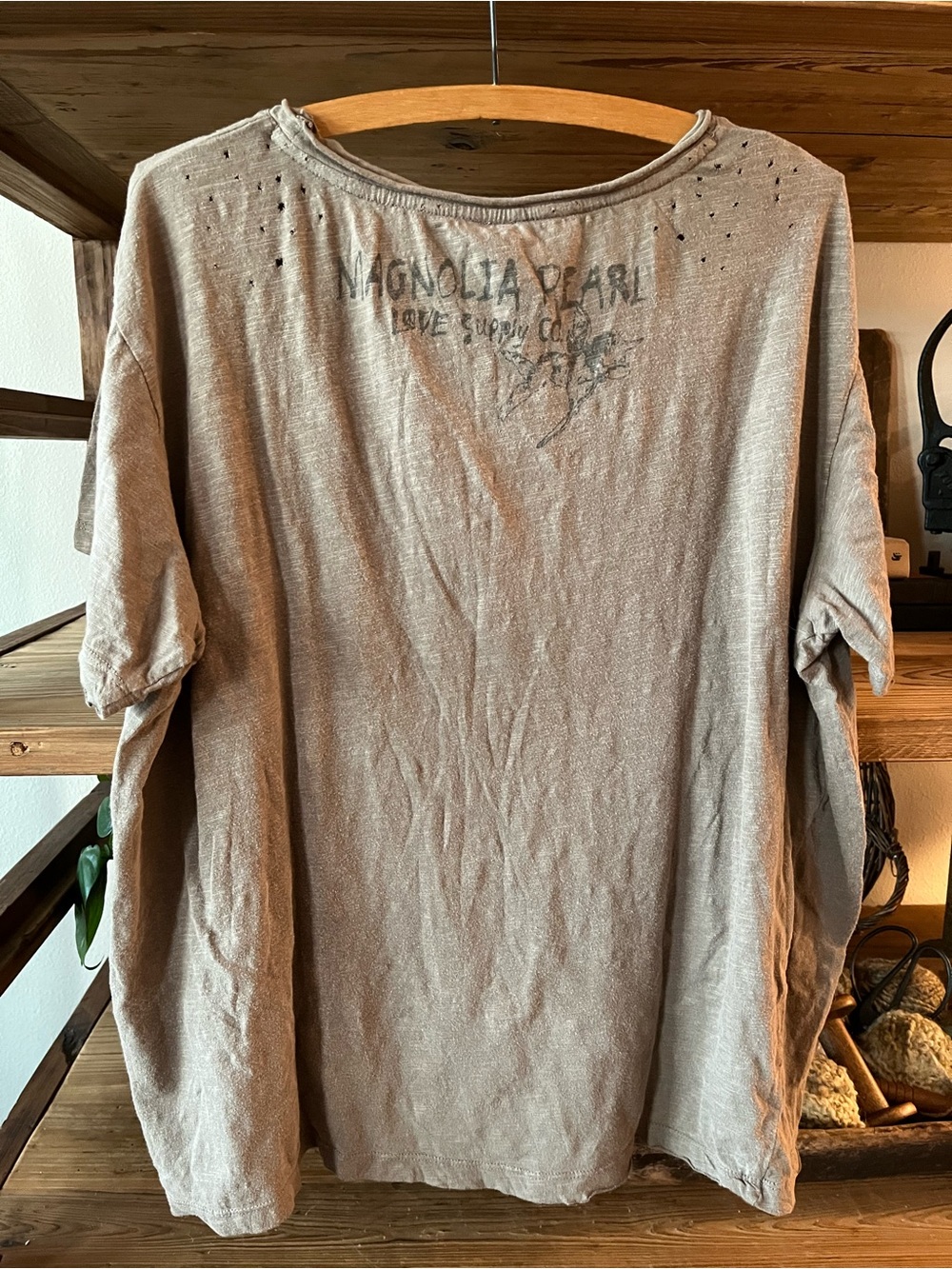 🌺 Magnolia Pearl Boyfriend Tee - Picture 3 of 13